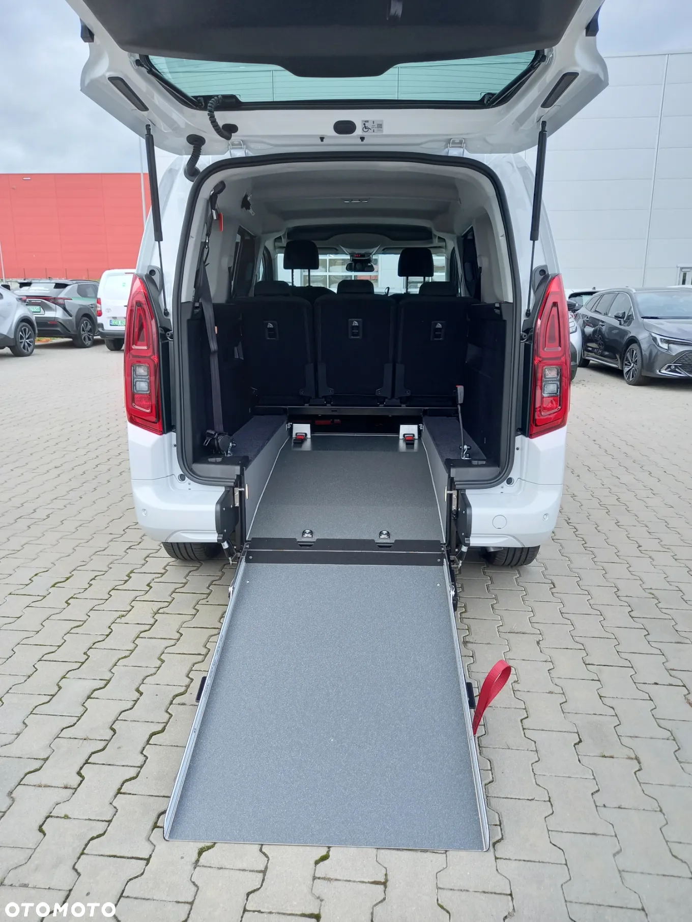 Toyota Proace City Verso 1.5 D-4D VIP - 12