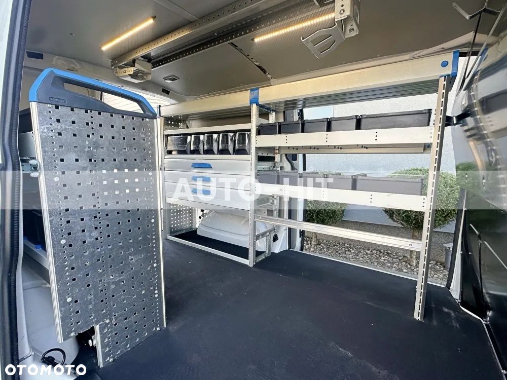 Volkswagen Transporter - 19