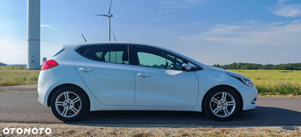 Kia Ceed 1.6 GDI L - 14