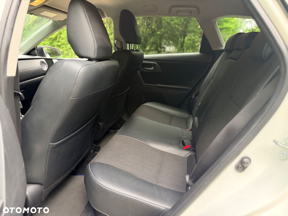 Toyota Auris Hybrid 135 Premium - 16