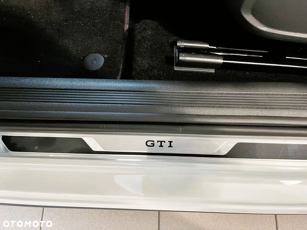 Volkswagen Polo 2.0 TSI GTI DSG - 11