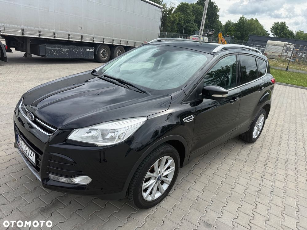 Ford Kuga 2.0 TDCi 2x4 Titanium - 4