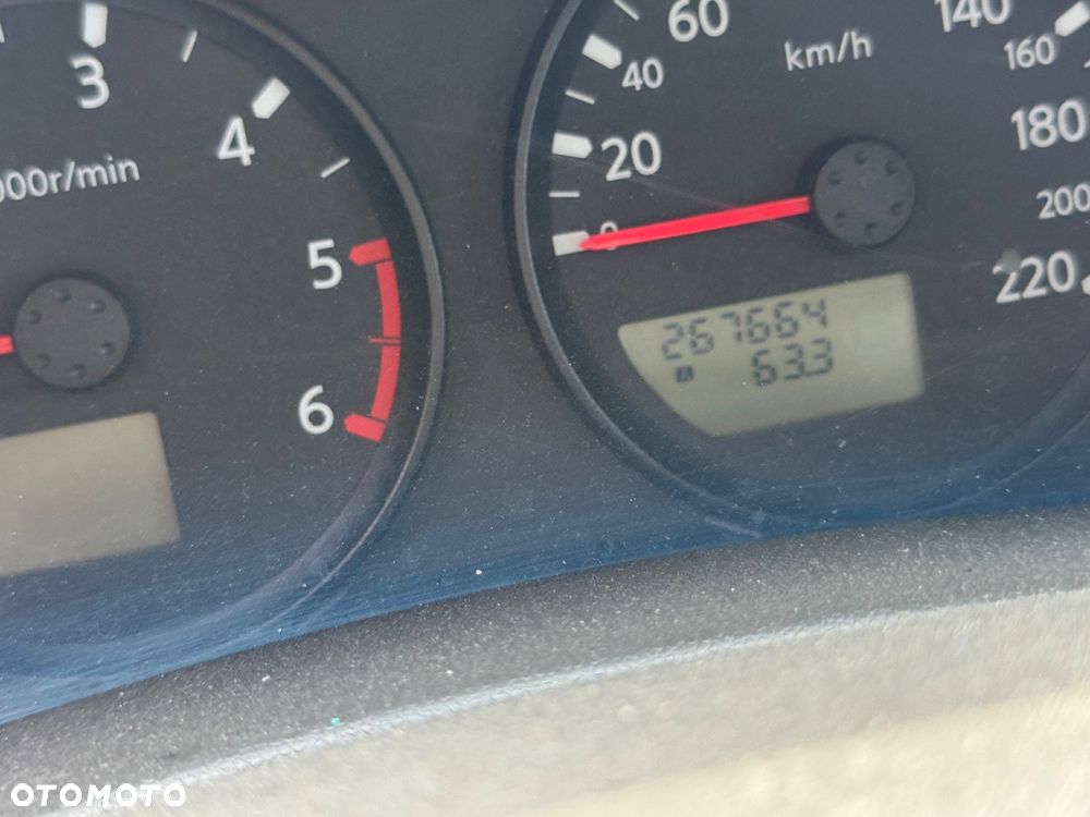 Nissan Navara 2.5 D XE - 11