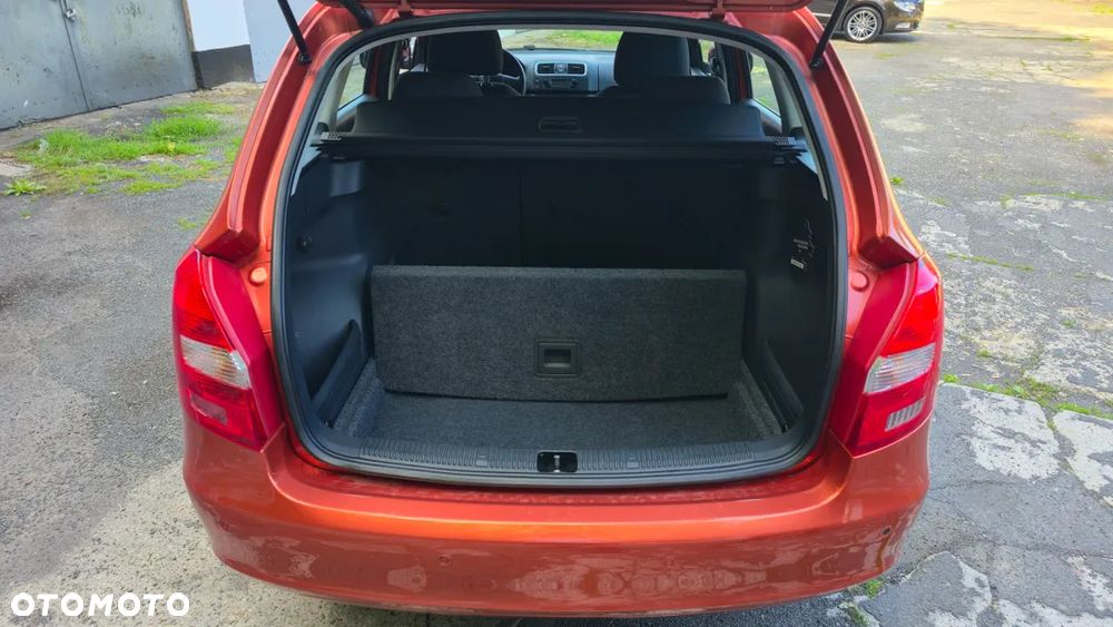 Skoda Fabia 1.4 16V Elegance Plus - 31