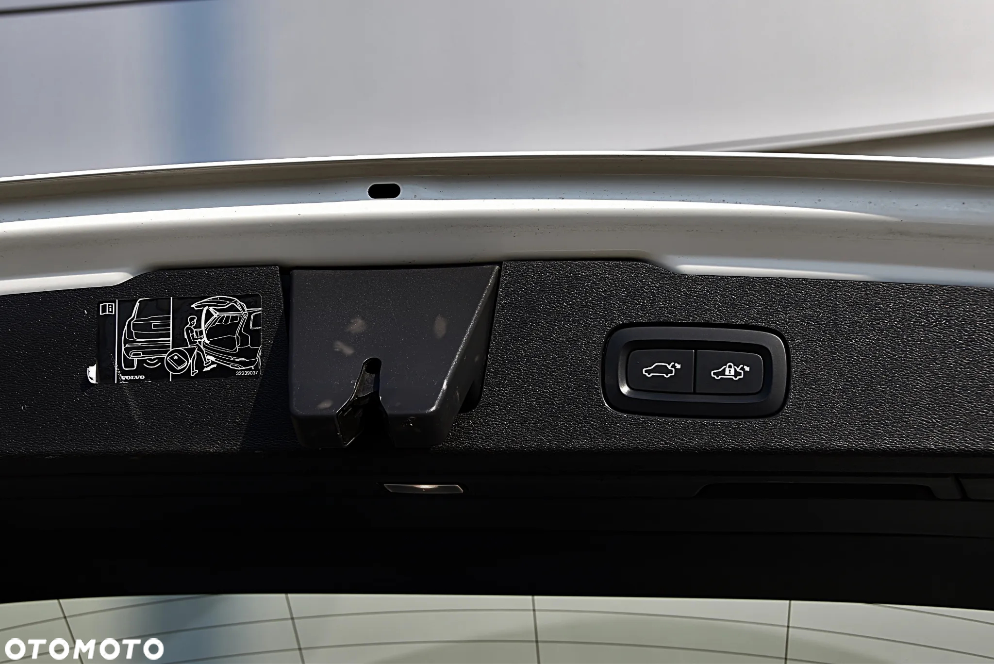 Volvo V60 T6 AWD Recharge Geartronic Inscription Expression - 37