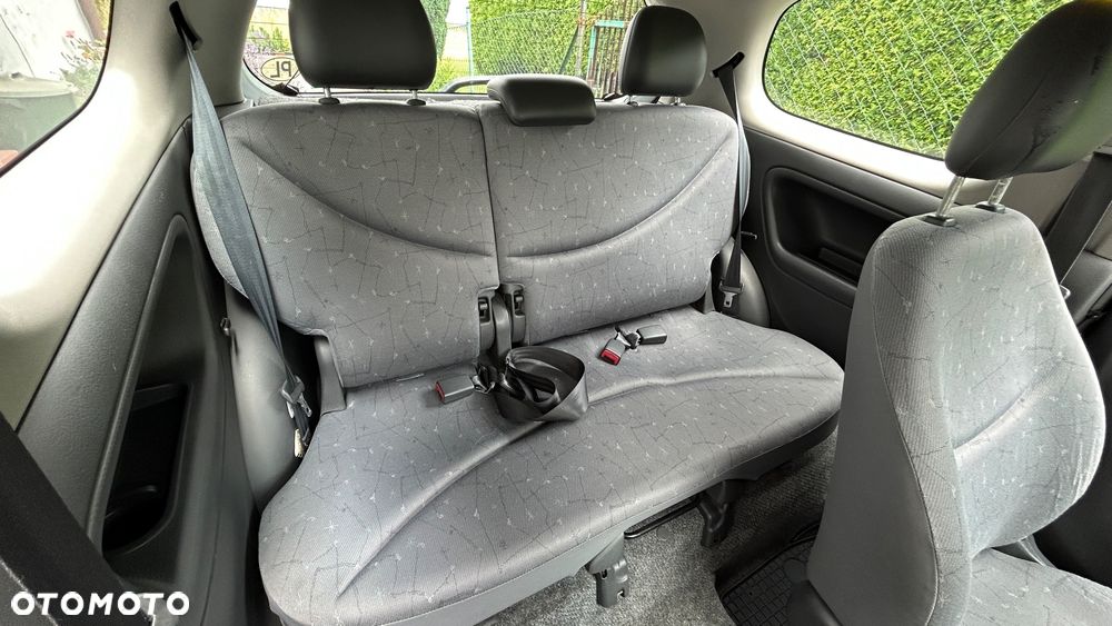 Toyota Yaris 1.0 Luna - 8