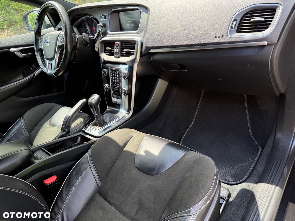 Volvo V40 D2 RDesign - 13