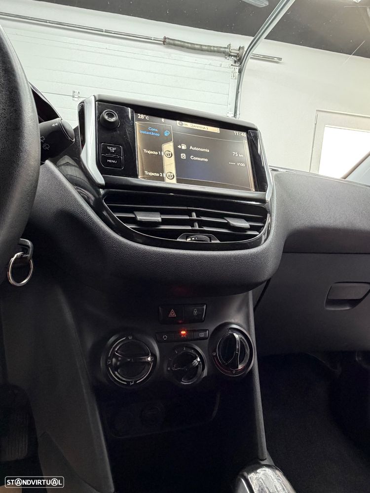 Peugeot 208 1.2 PureTech Active - 9