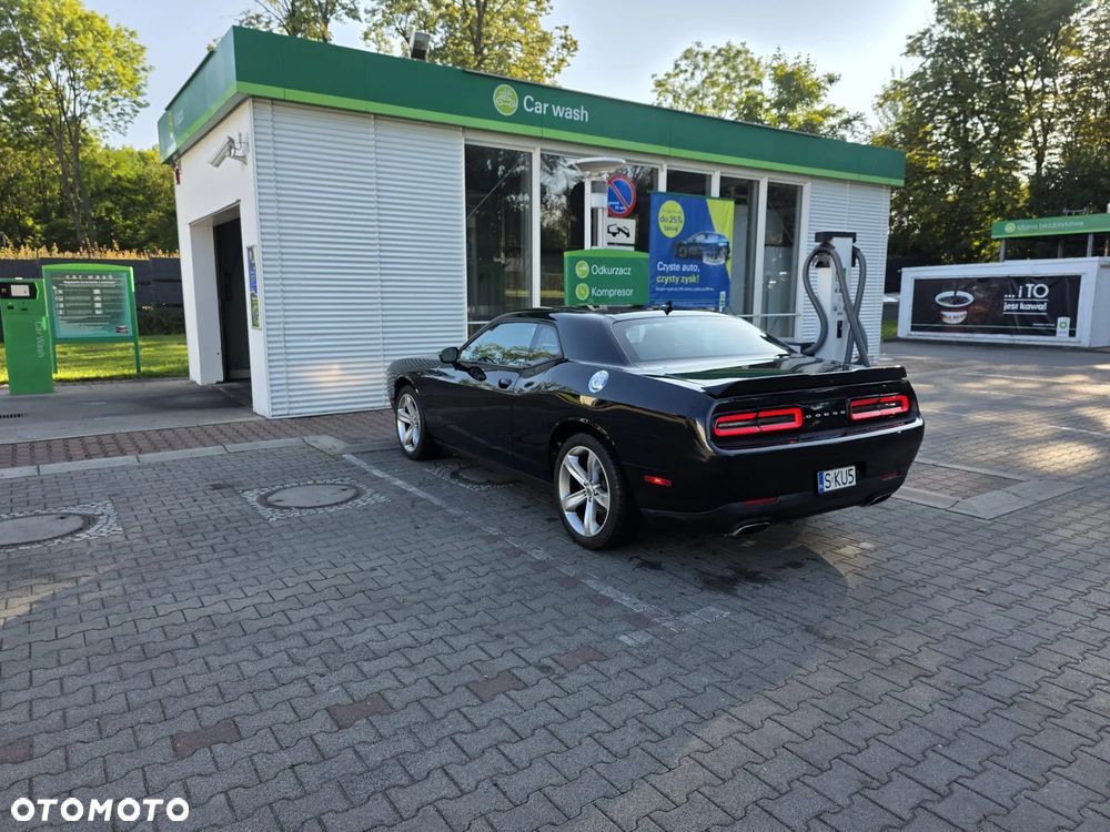 Dodge Challenger - 3