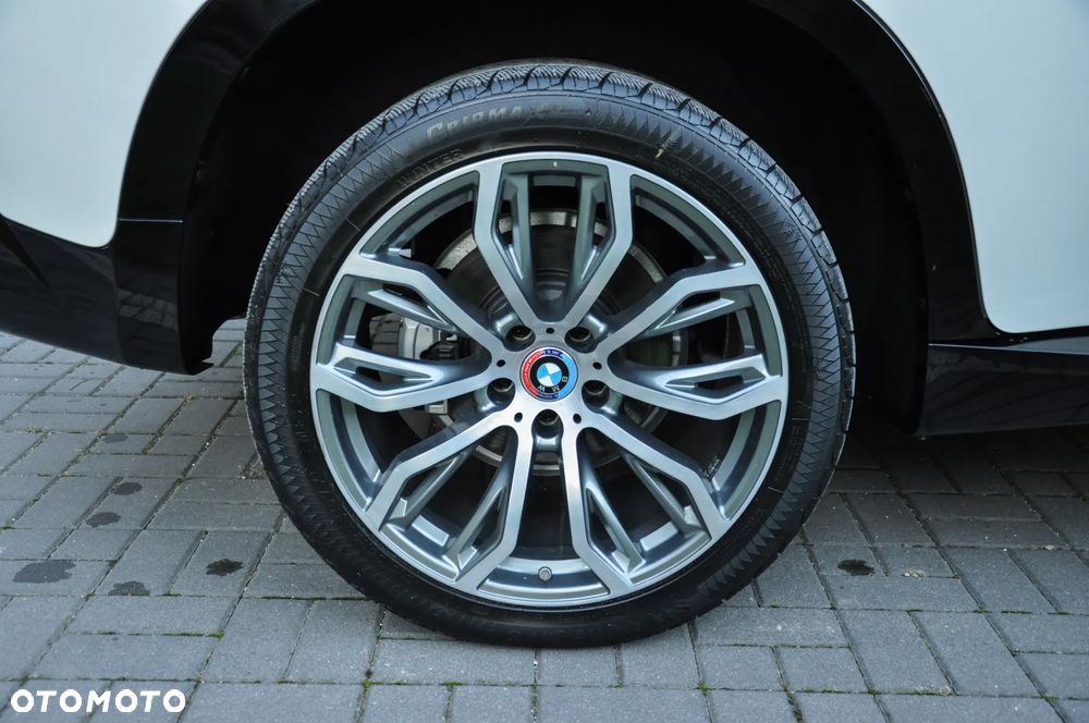 BMW X5 3.0si - 34