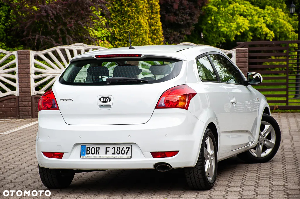 Kia ProCeed pro Ceed 1.4 CVVT Dream-Team Edition - 18