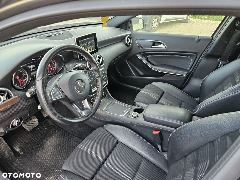 Mercedes-Benz Klasa A 180 (BlueEFFICIENCY) 7G-DCT Urban - 18