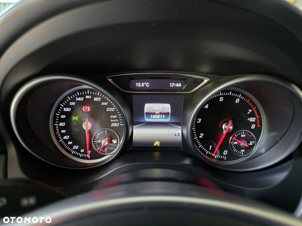 Mercedes-Benz CLA 200 AMG Line - 31