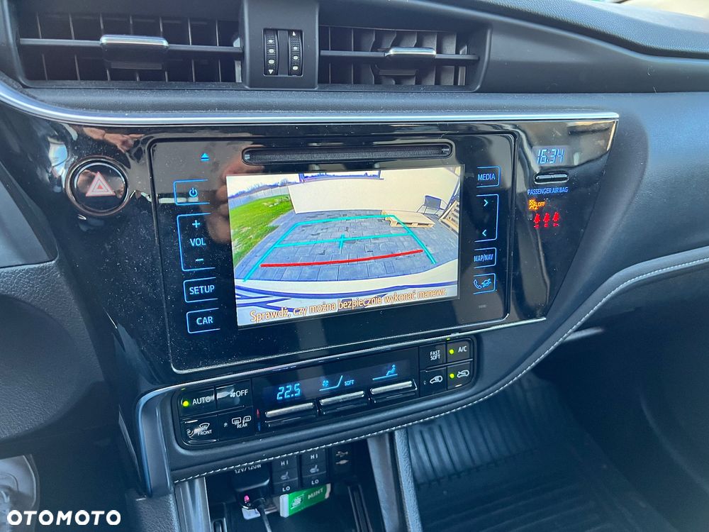 Toyota Auris 1.6 D-4D Prestige - 13