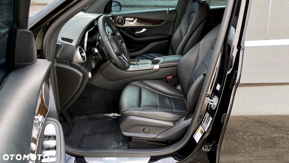 Mercedes-Benz GLC - 22