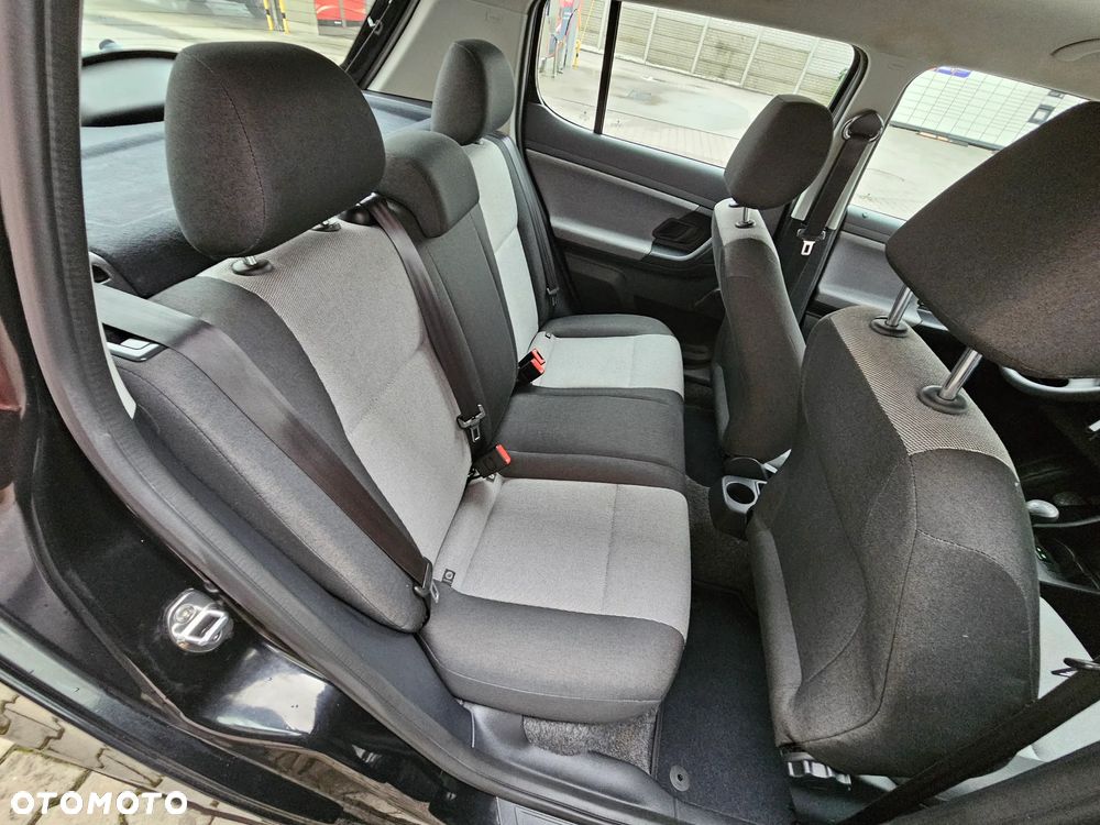 Skoda Fabia 1.2 HTP Elegance - 12