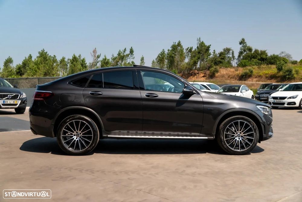 Mercedes-Benz GLC 300 de Coupe 4Matic 9G-TRONIC AMG Line - 9