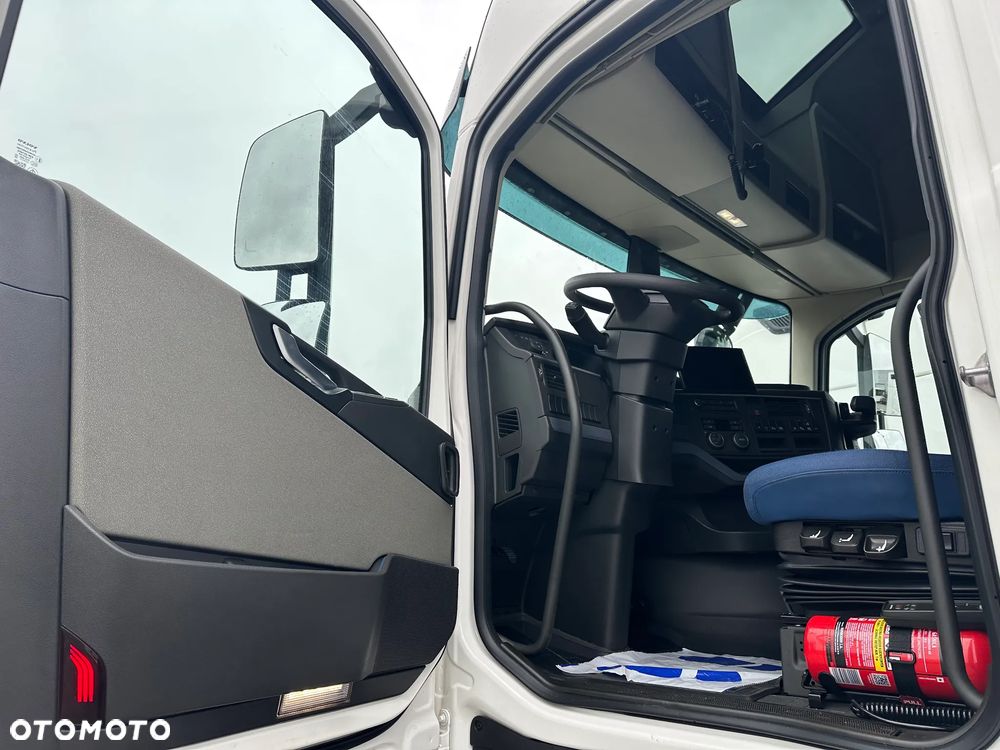 Volvo 2025 VOLVO AERO 4x2 500KM I-Save Globetrotter XL!!! - 7