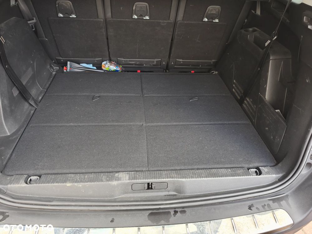 Peugeot 5008 1.5 BlueHDi Allure S&S EAT8 - 34