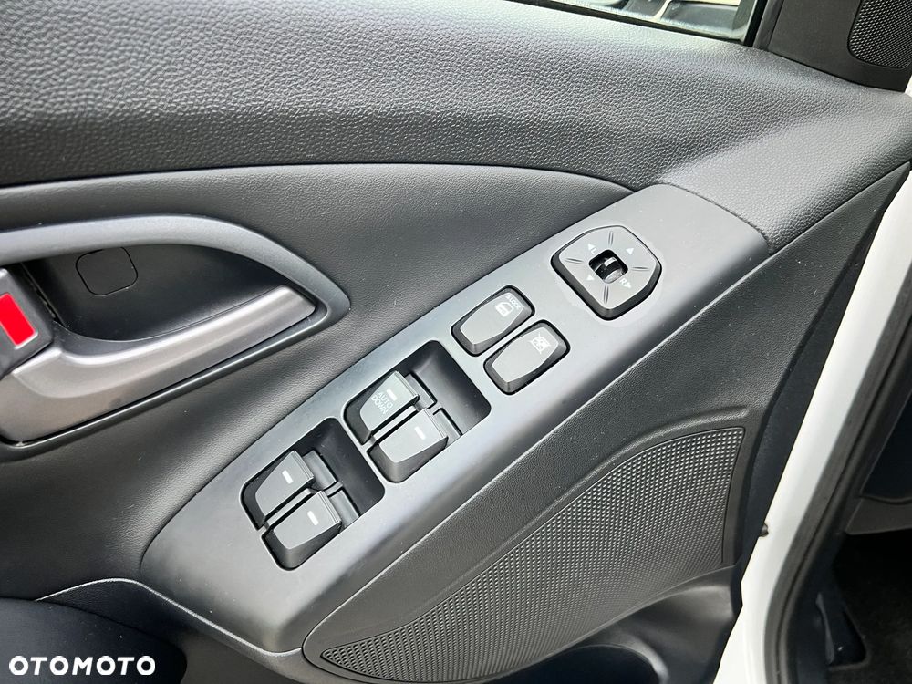 Hyundai ix35 1.6 2WD blue Comfort - 16