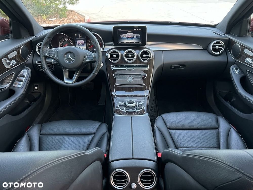 Mercedes-Benz Klasa C 300 9G-TRONIC - 10