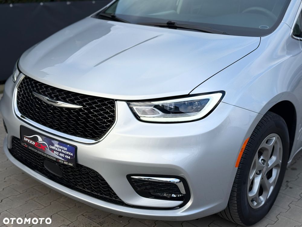 Chrysler Pacifica - 4