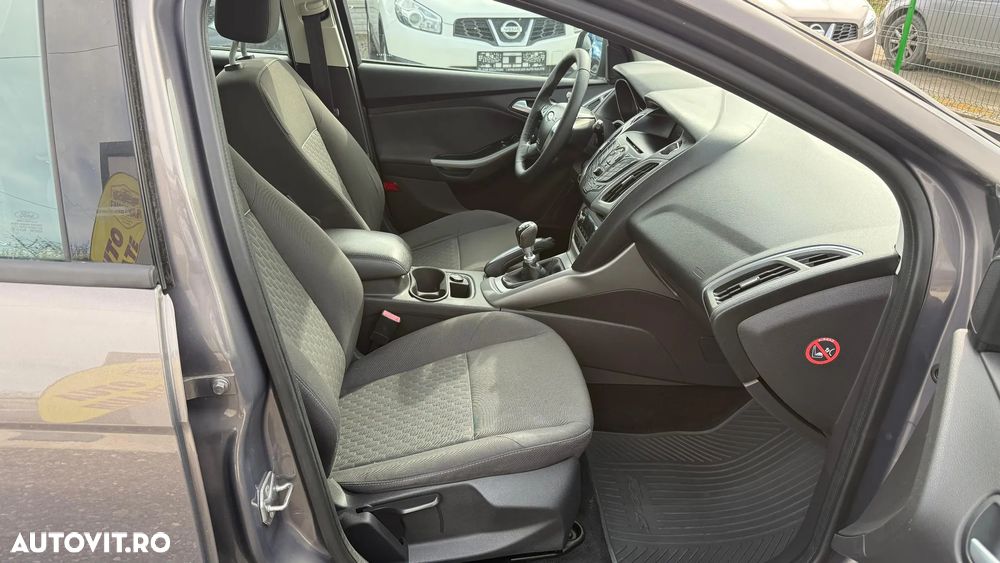 Ford Focus 1.6 TDCI DPF Start-Stopp-System Ambiente - 12