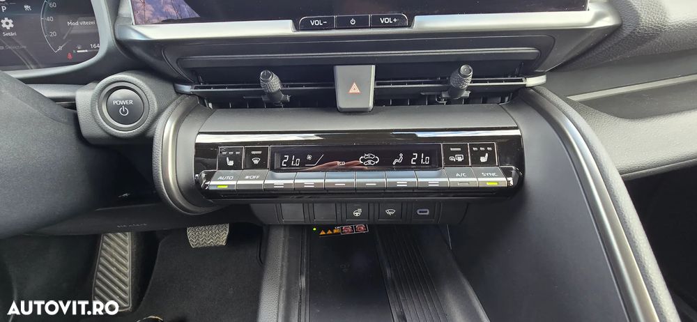 Toyota C-HR 1.8 Hybrid Team Deutschland - 6