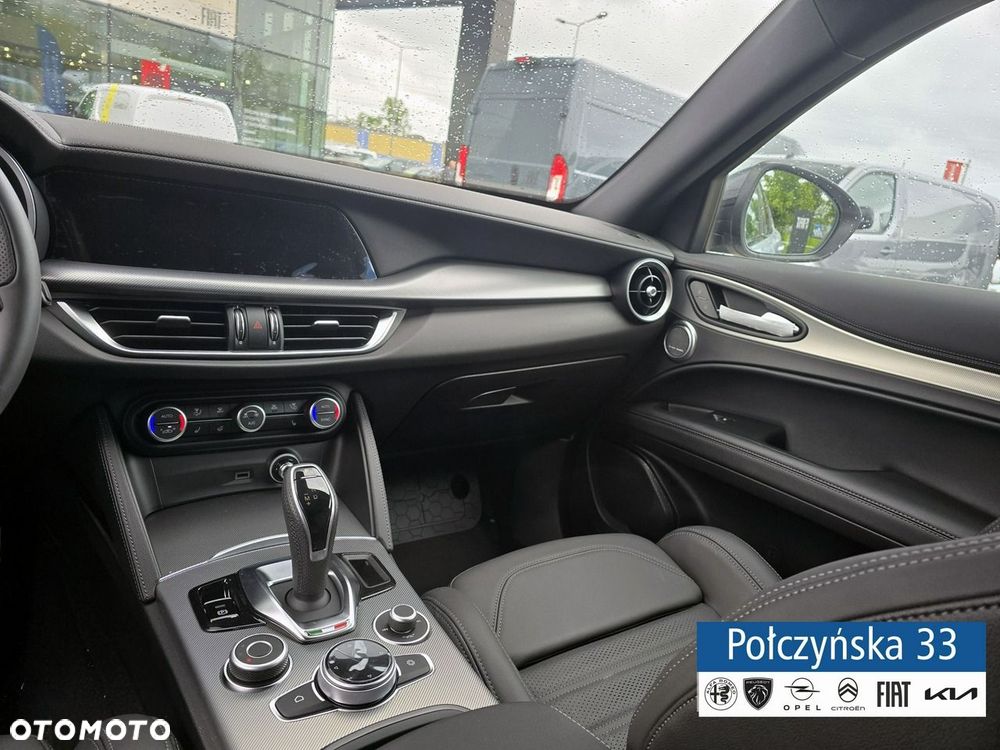 Alfa Romeo Stelvio - 25