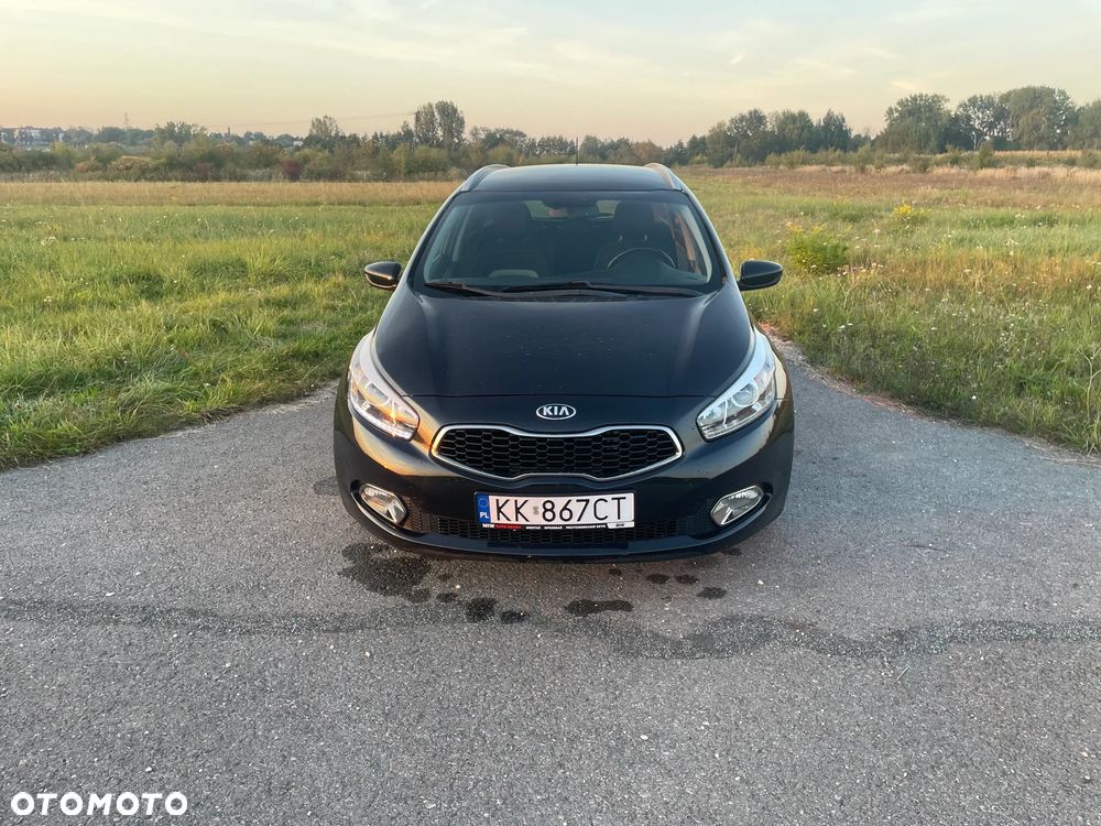 Kia Ceed 1.6 CRDi 128 ISG Dream-Team Edition - 2
