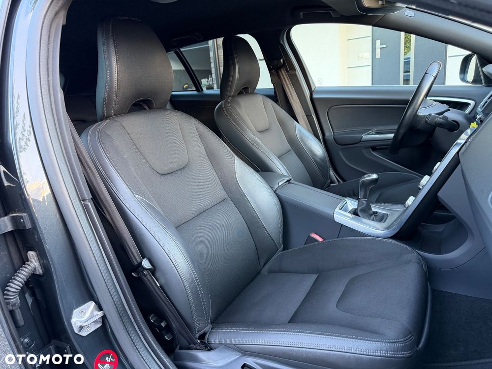 Volvo V60 D2 Drive-E Momentum - 6