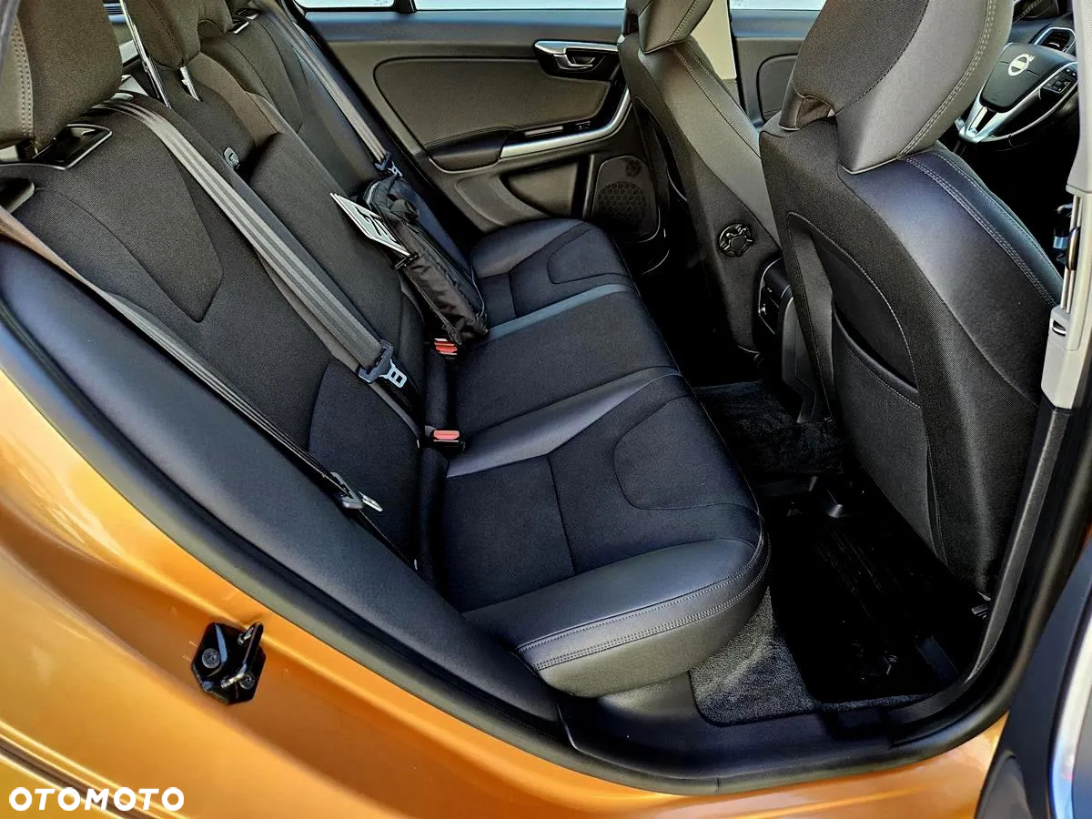 Volvo V60 D3 Summum - 21