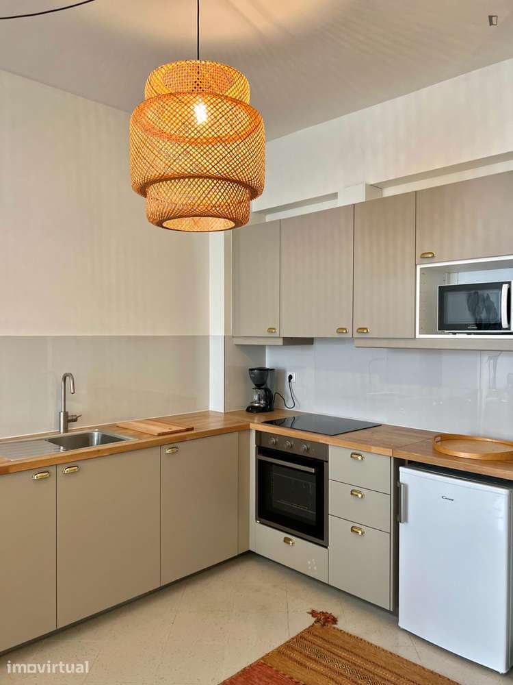 Apartamento com 1 quartos - localizado em Cedofeita Porto - Grande imagem: 2/15