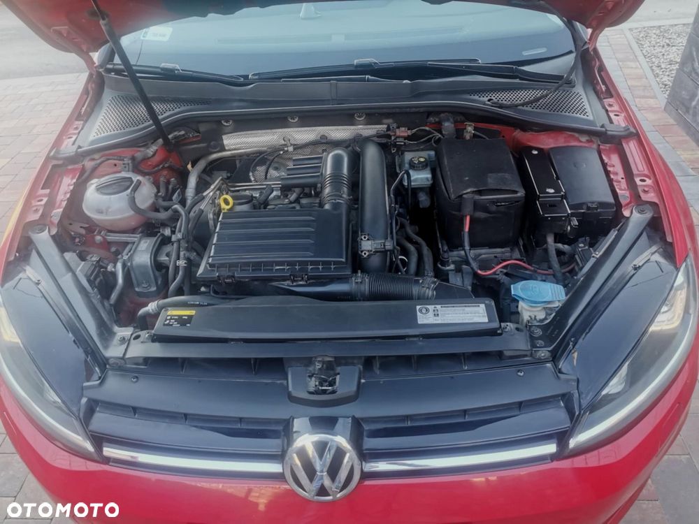 Volkswagen Golf - 6