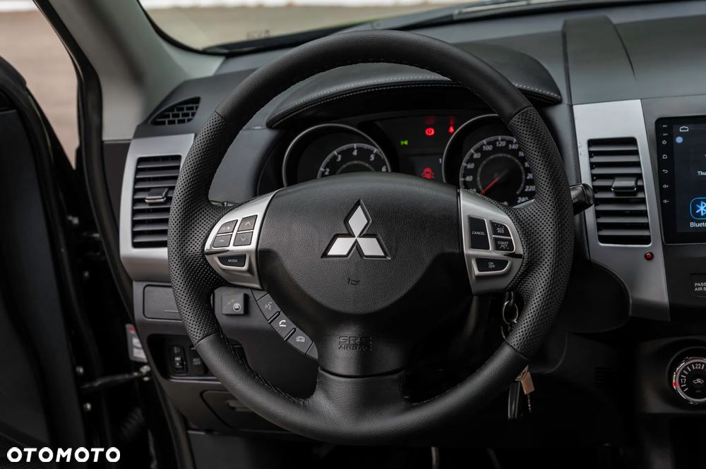 Mitsubishi Outlander - 21