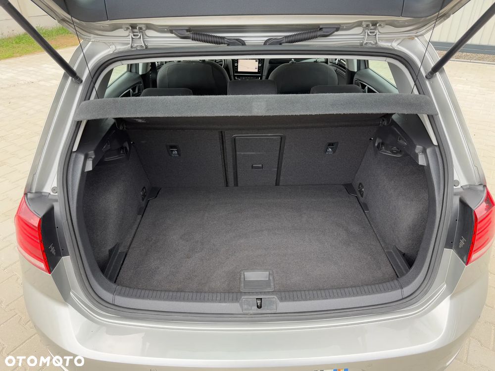 Volkswagen Golf 1.0 TSI Sound - 27