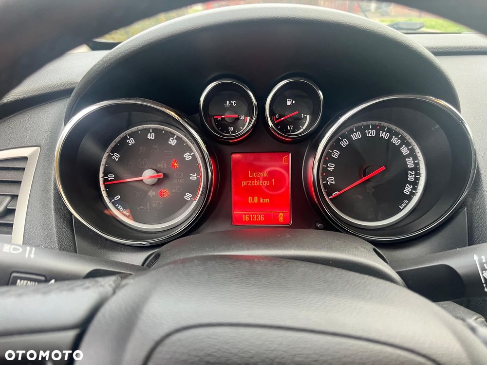 Opel Astra 1.4 Turbo - 11