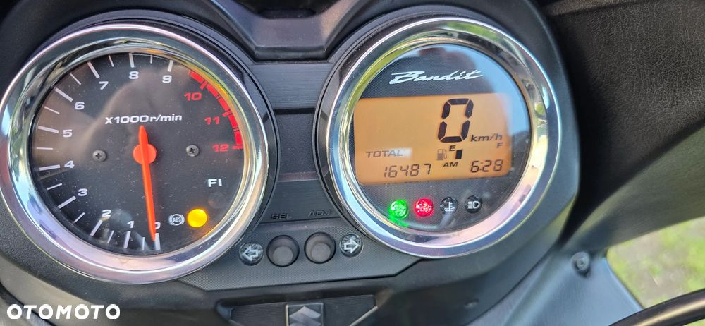 Suzuki Bandit - 12