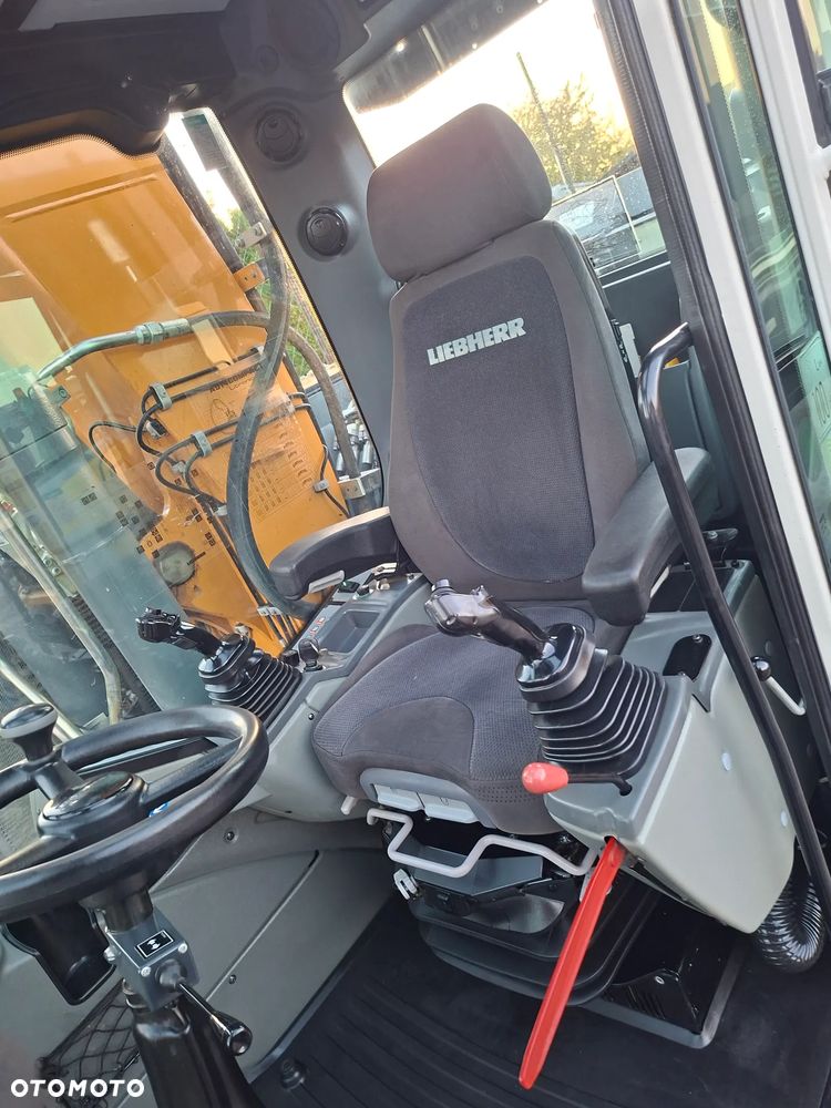 Liebherr A 914 compact Rototilt - 35