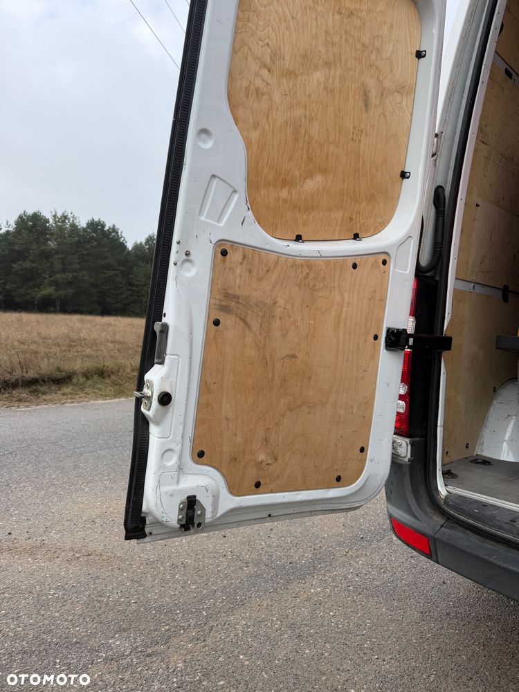 Mercedes-Benz Sprinter - 20