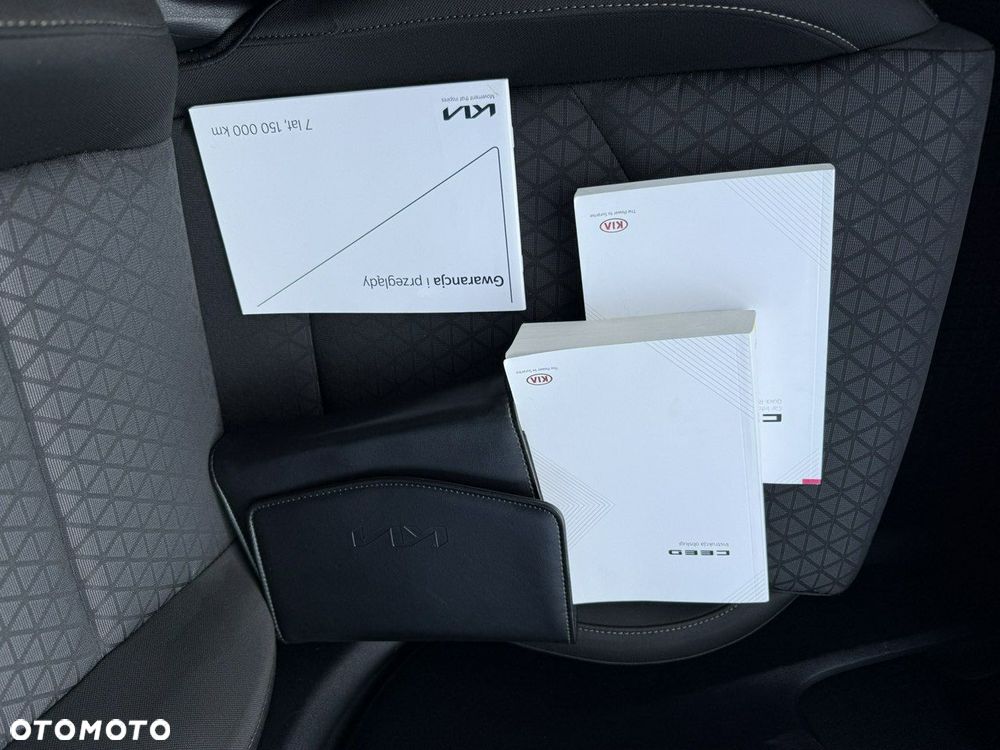 Kia Ceed - 26