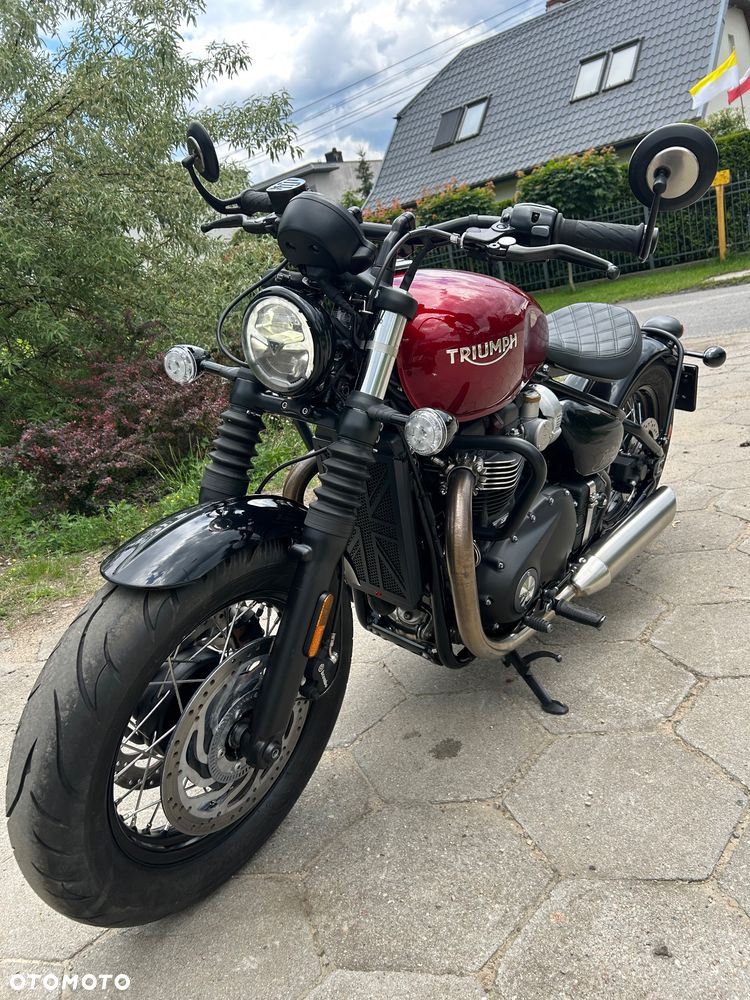 Triumph Bonneville Bobber - 14