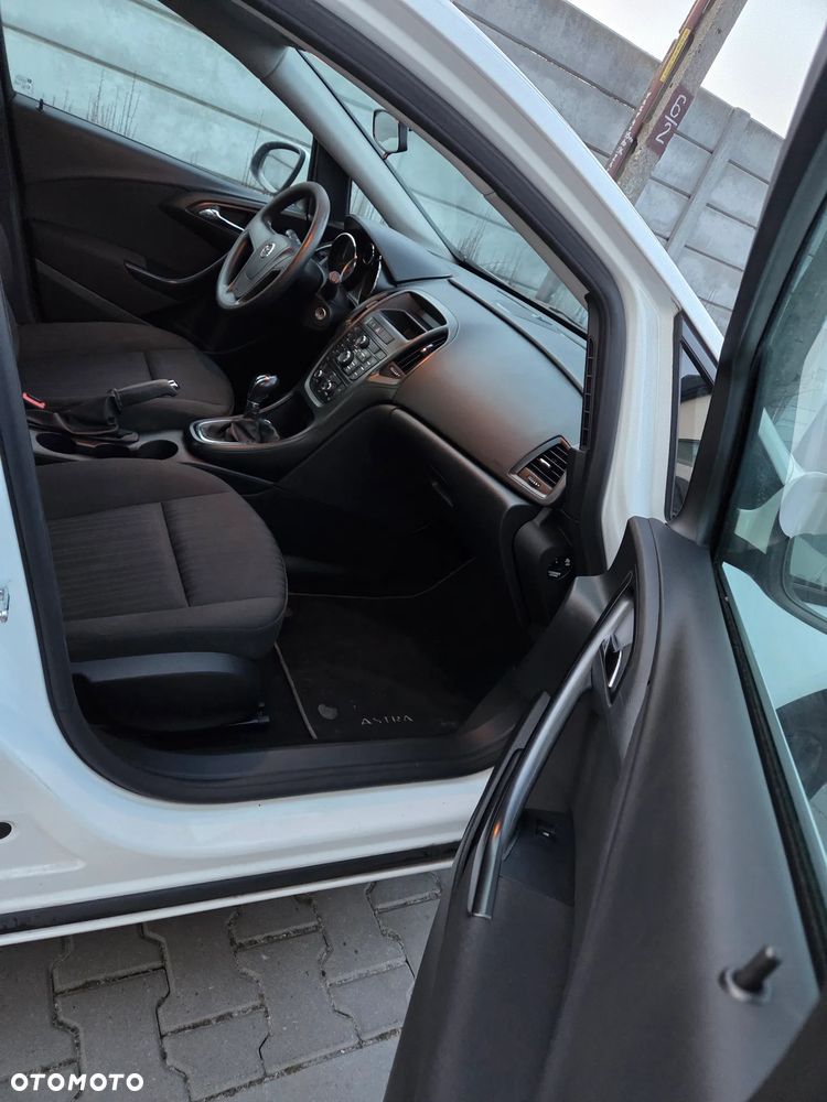 Opel Astra - 4