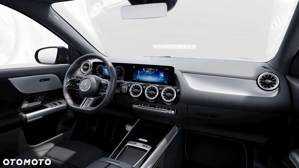 Mercedes-Benz GLA - 30