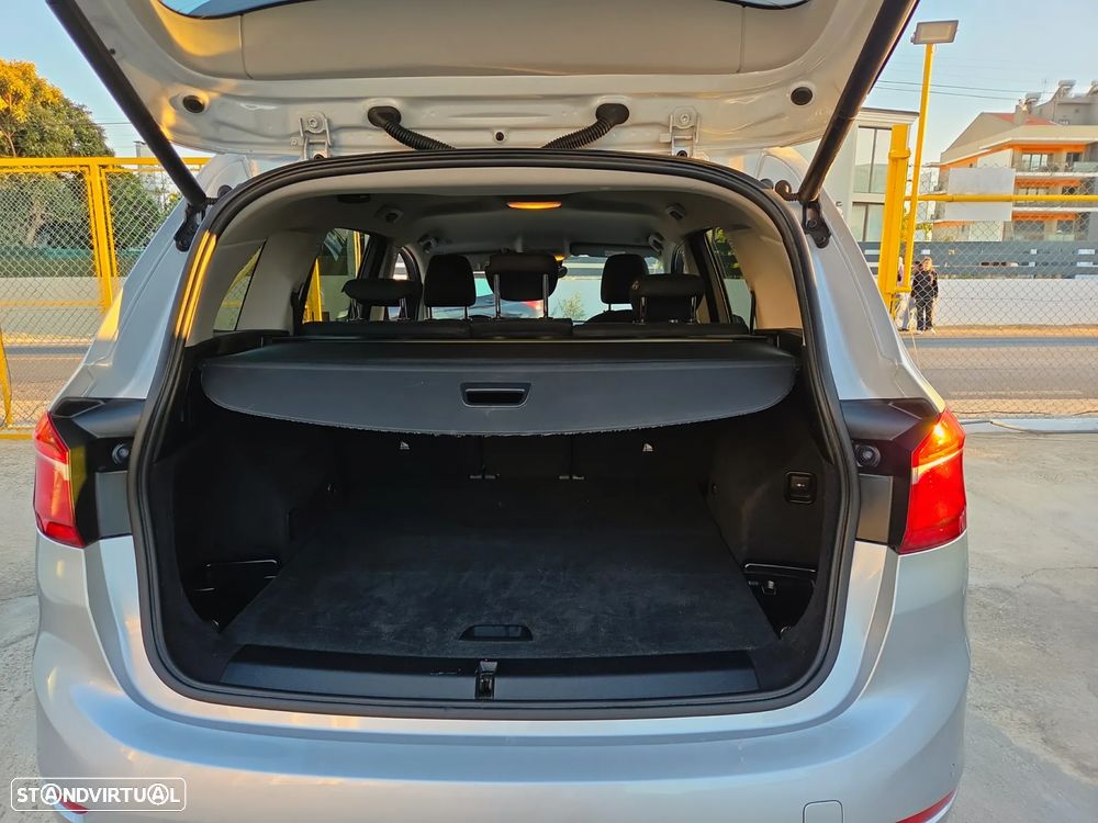BMW 216 Gran Tourer - 41