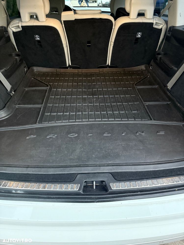 Volvo XC 90 D5 AWD Geartronic Inscription - 8