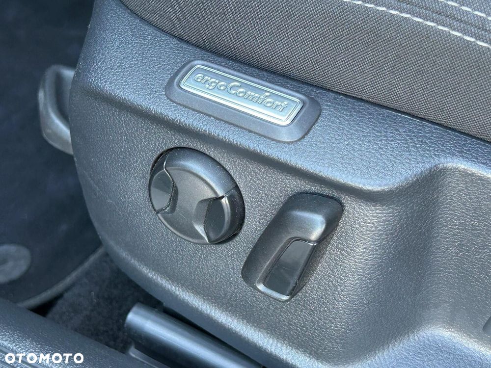 Volkswagen Passat 1.5 TSI EVO Business DSG - 34