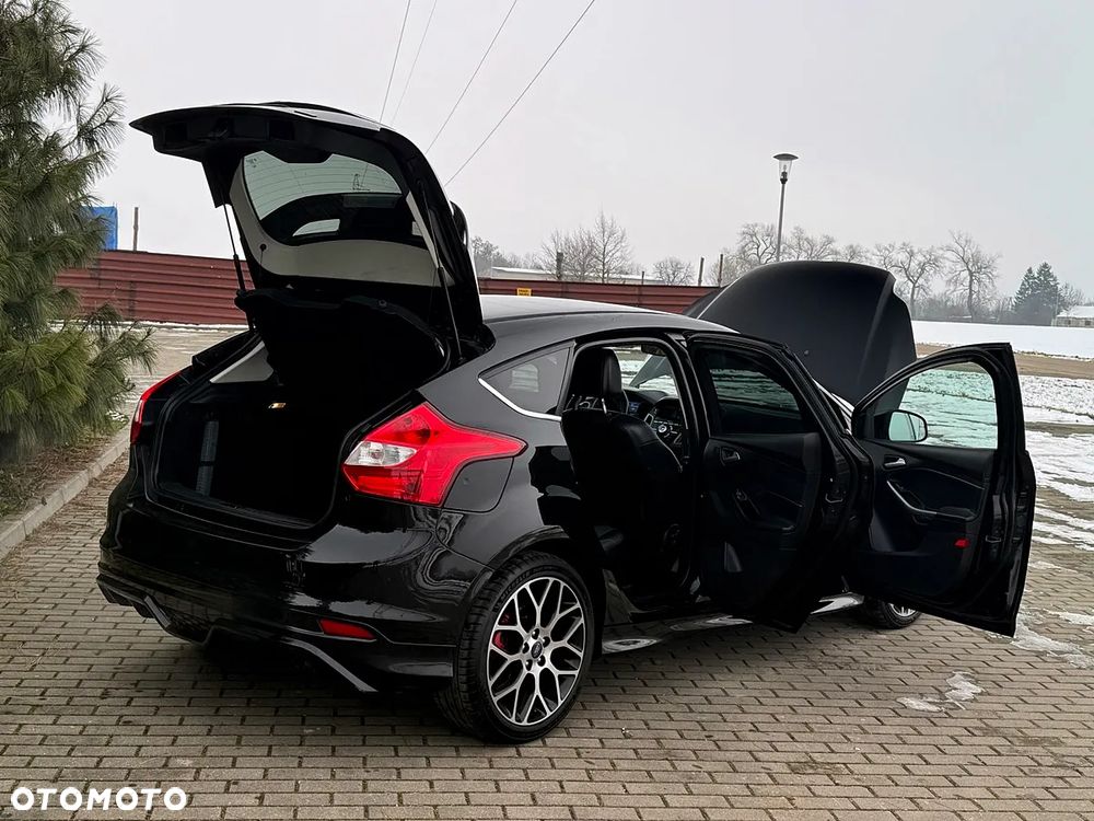 Ford Focus 1.6 EcoBoost Titanium - 39