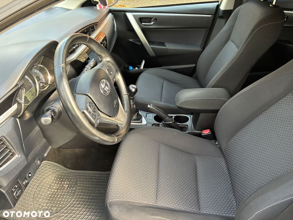 Toyota Corolla 1.4 D-4D Active - 12