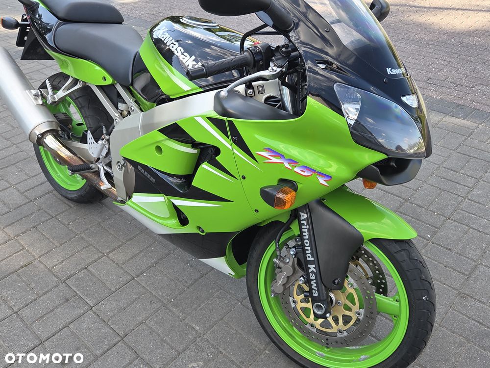 Kawasaki ZX - 16